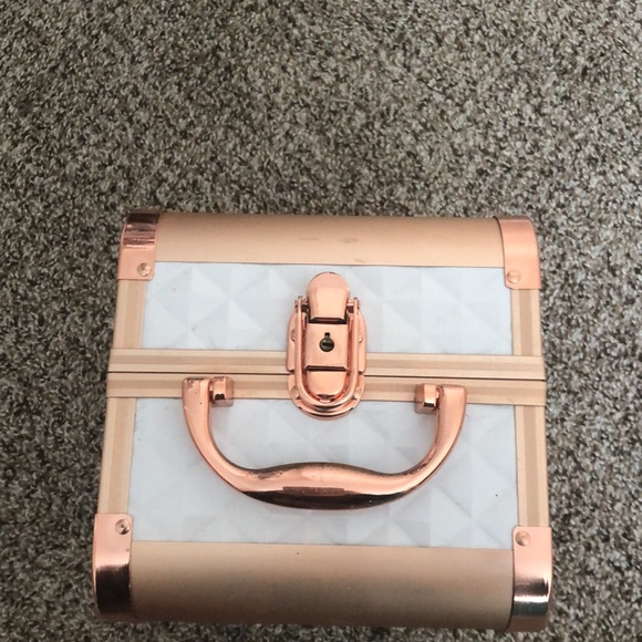 Impressions Vanity Company Travel case - Picture 3 of 4